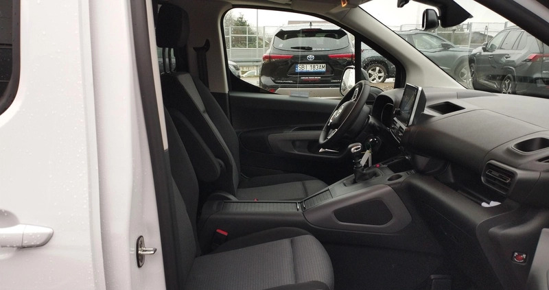Toyota Proace City Verso cena 159500 przebieg: 4, rok produkcji 2023 z Trzciel małe 352